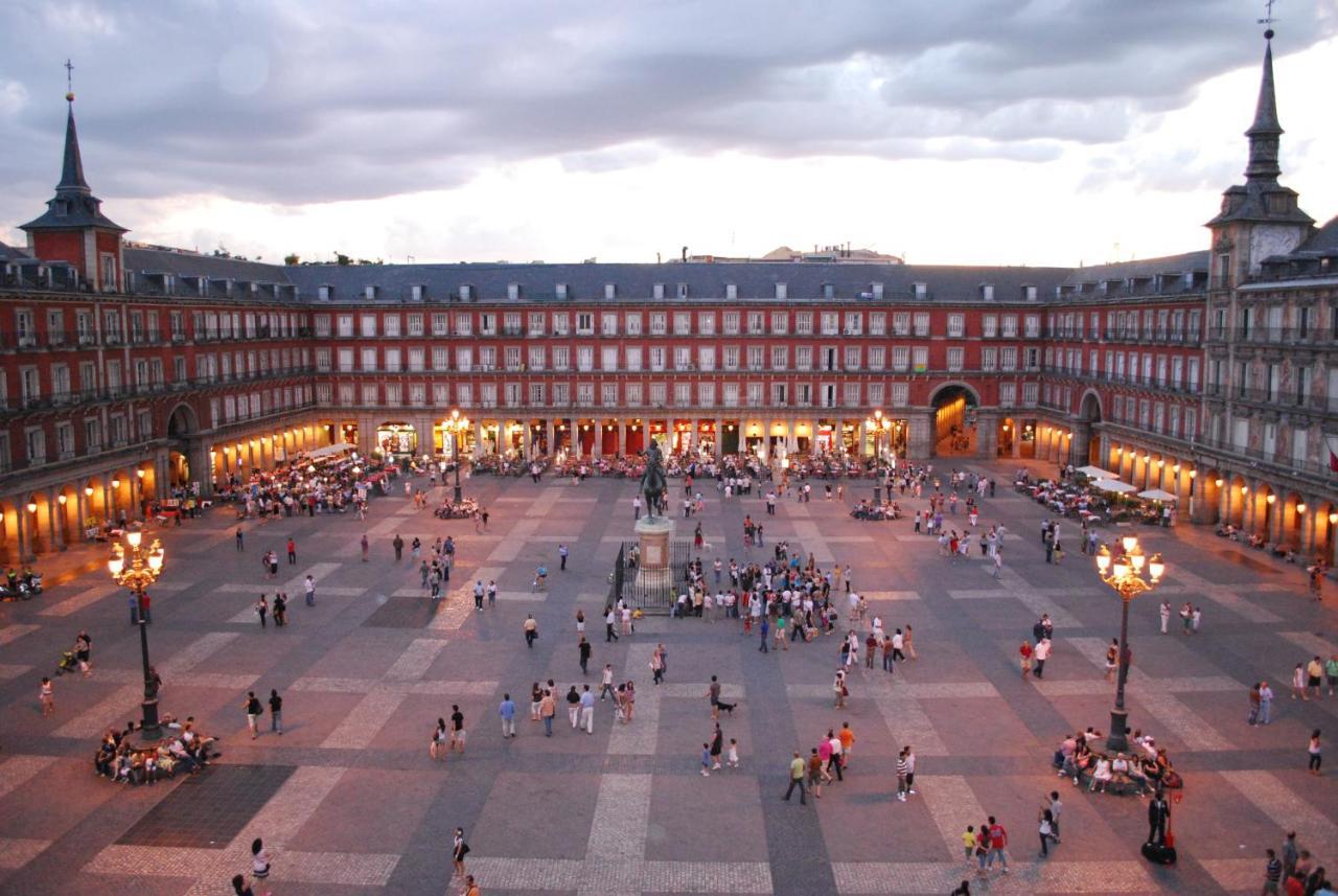 Nuevo Elegante Piso Vintage En Plena Plaza Mayor Madrid Bagian luar foto